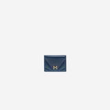 Porte-cartes Maison Maes M1_05 bleu nuit vu de face, Haute Maroquinerie vegan à faible impact fabriquée en France